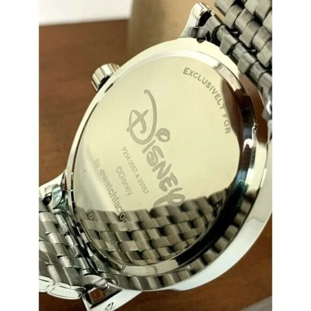Disney Minnie Mouse Men's Watch W001881 Silver Tone Stainless Steel 44mm Quartz